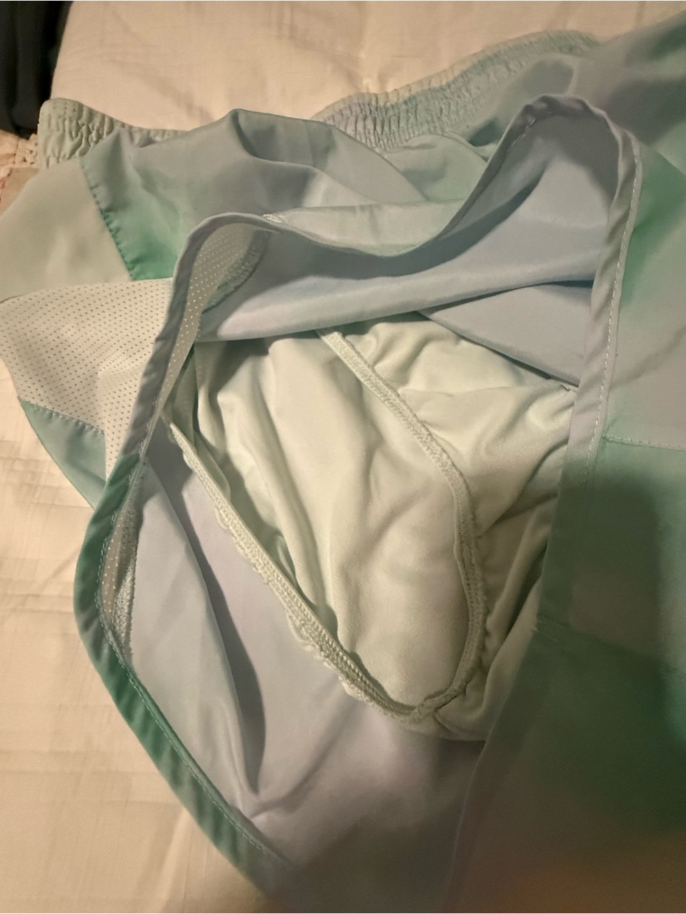 Nike Women's Tempo Luxe Icon Clash Running Shorts Green Tie Dye Size Large